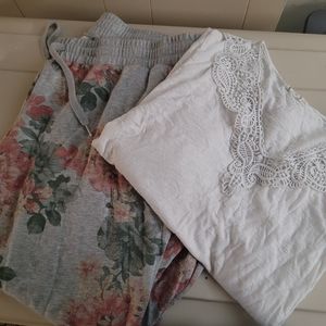 Maurices joggers and t-shirt. 3x